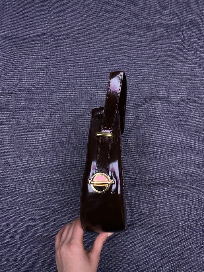 Kahverengi Deri Tokalı Kadın Çantası - Görsel 2