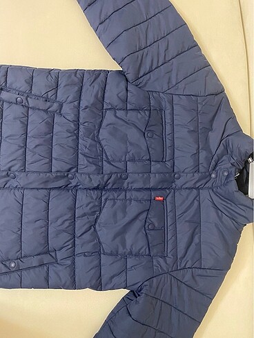 LEVİS Mont