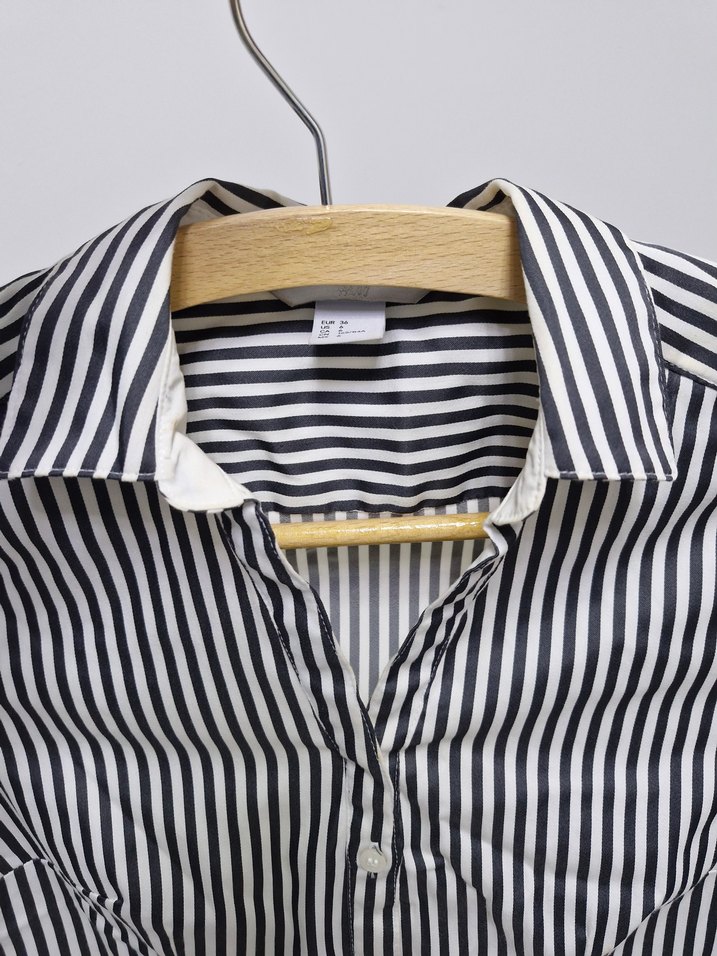 Düğmeli Siyah Beyaz Çizgili Kadın Gömlek - Görsel 3