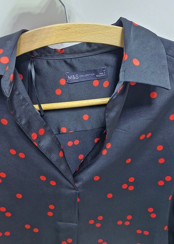 M&S Kırmızı Puantiyeli Uzun Kollu Kadın Gömlek - Görsel 3