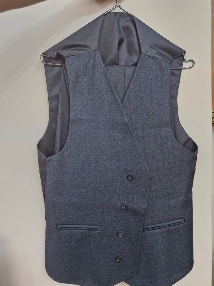 Erkek Gri Düğmeli Ofis Takım Elbise - Görsel 3