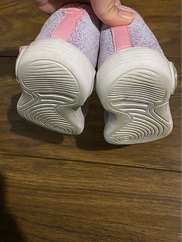 25 Beden pembe Renk Vicco kız çocuk spor ayakkabı, okul içinde kısa süre kullandı