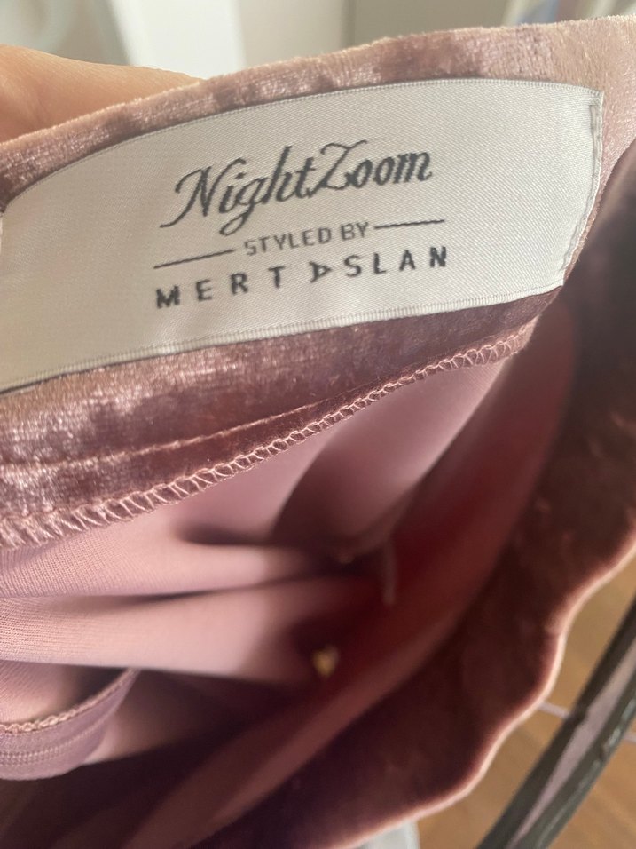 Pudra  Kadın Uzun parlak kadife  Etek Mert Aslan Night Zoom - Görsel 2