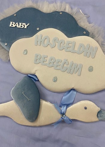 Bebek Bulut ve Kuğu Figürlü Pastel Mavi kapı süsü
