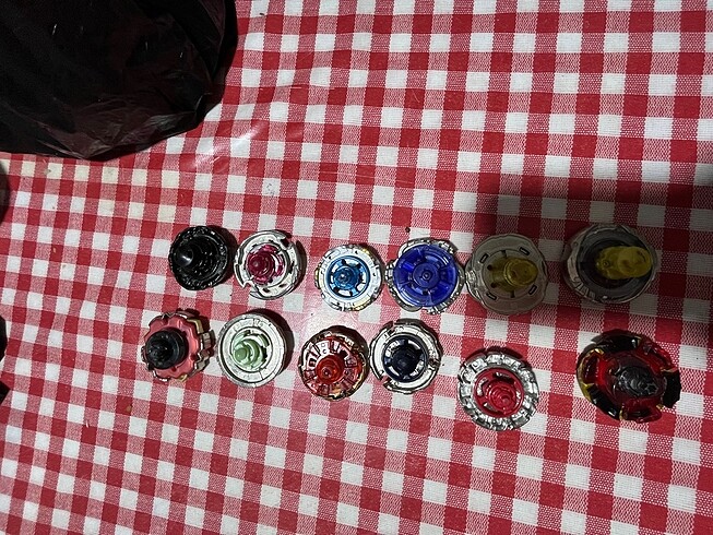  Beden Beyblade beyblade atıcısı ve yedek parça