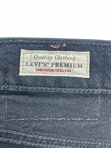 28 Beden siyah Renk Levis Jean / Kot %70 İndirimli.