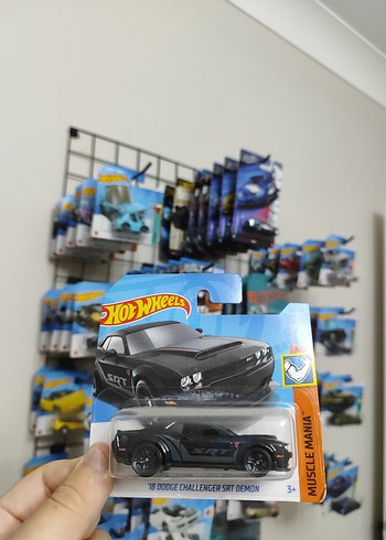 Hot Wheels Dodge Challenger SRT Demon | Gardrops