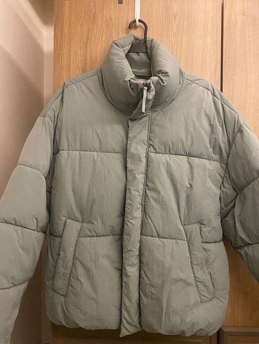Bershka Şişme mont