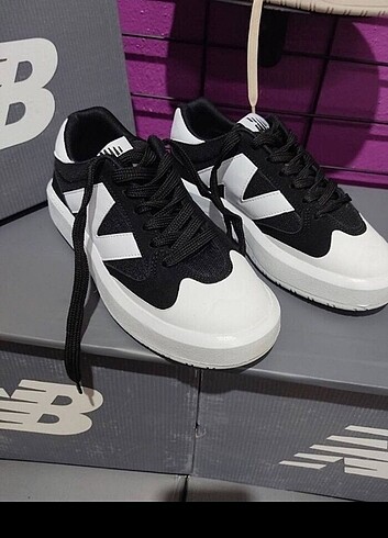 38 Beden siyah Renk New balance CT302 bayan spor ayakkabı