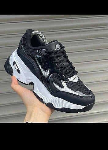 Nike bayan spor ayakkabı