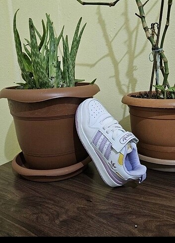 29 Beden Adidas çocuk spor ayakkabı