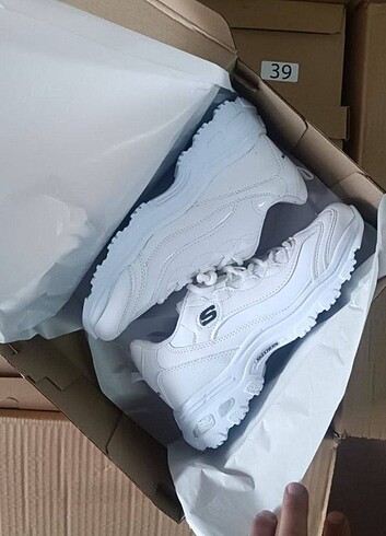 37 Beden Skechers bayan spor ayakkabı