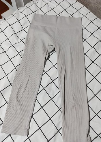 Gri Pliseli Kadın Tayt - Görsel 2