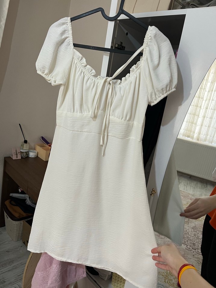 V Yaka Beyaz Midi Keten Elbise - Görsel 3