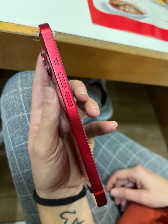  iPhone 13  128 GB  Kırmızı - Görsel 5