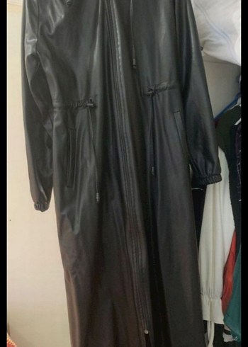 Siyah Uzun Deri Kadın Pardesü - Görsel 2