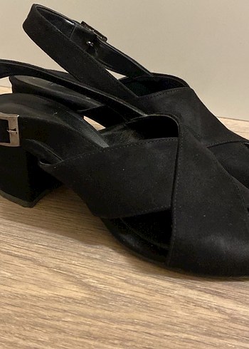 Siyah Süet Tokalı Kadın Topuklu Ayakkabı - Görsel 3