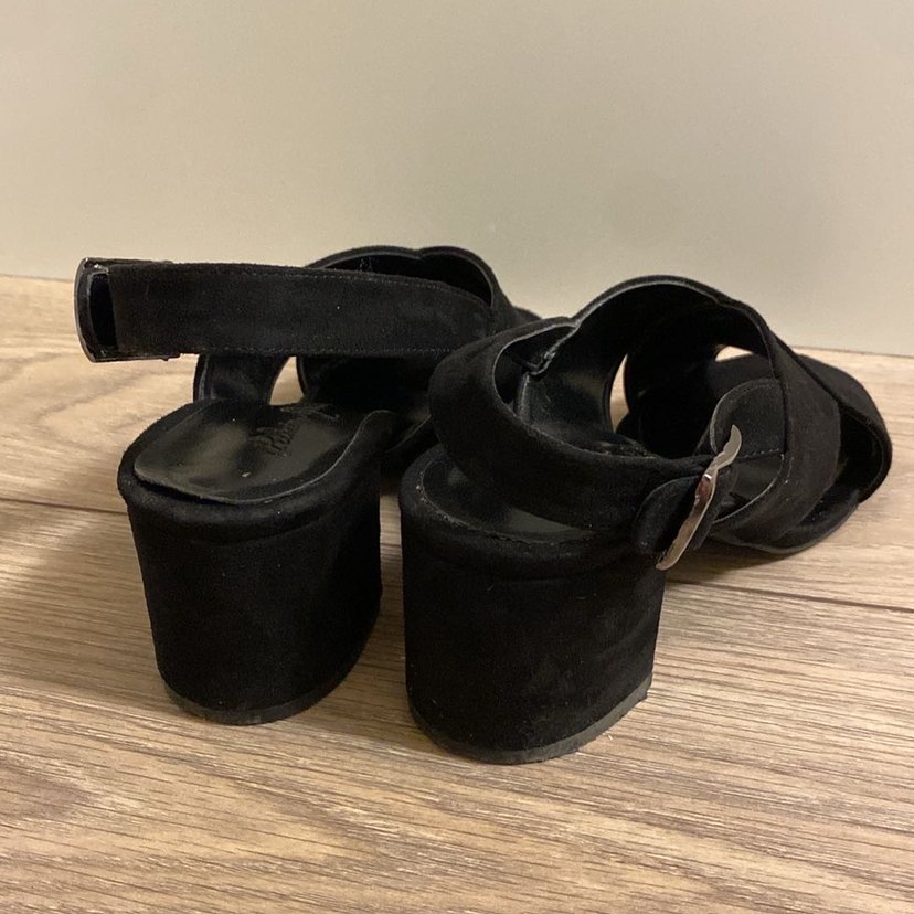 Siyah Süet Tokalı Kadın Topuklu Ayakkabı - Görsel 2