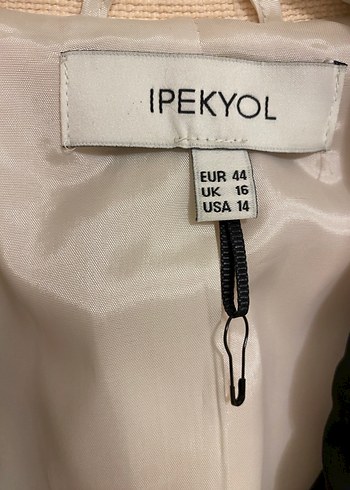 Bej Kadın Blazer Ceket Siyah Yaka Detaylı - Görsel 3