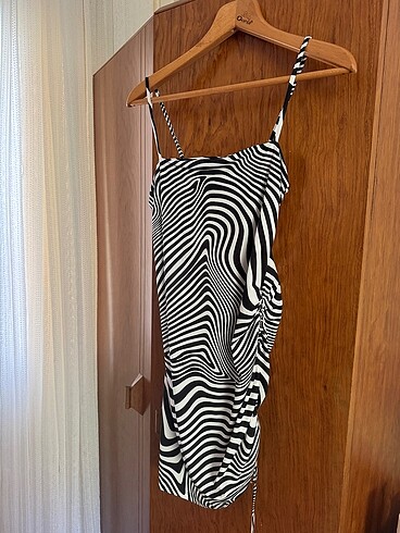 H&M Zebra Havalı Elbise