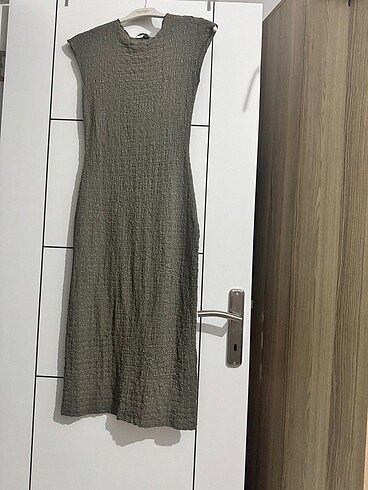 m Beden Zara vücuda oturan elbise
