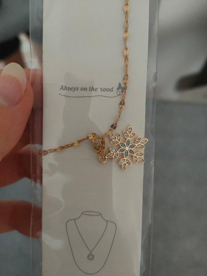 Altın Renk Zincir Detaylı Kolye - Görsel 2