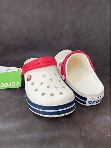 CROCS