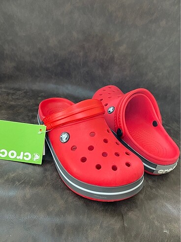 CROCS