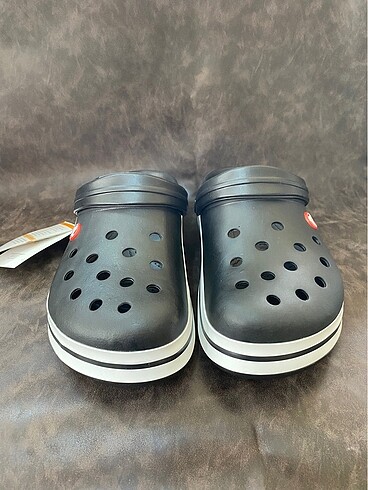 Crocs CROCS