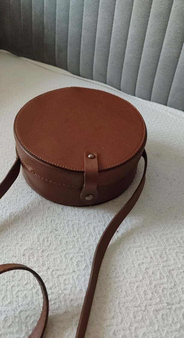 Kahverengi Deri Yuvarlak Kadın Çanta - Görsel 2