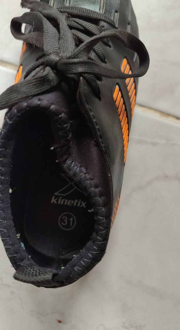 Kinetix Siyah Turuncu Erkek  Cocuk Futbol Ayakkabısı - Görsel 2