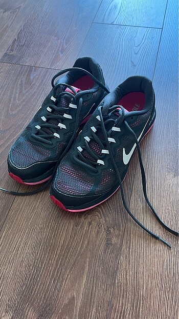 Nike Spor Ayakkabı