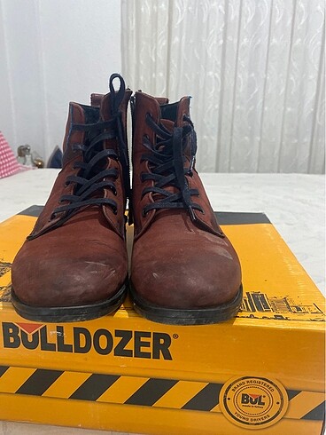 Diğer 37 no bot deri