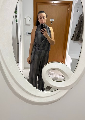 Gri Çizgili Kolsuz Kadın Takım - Görsel 4