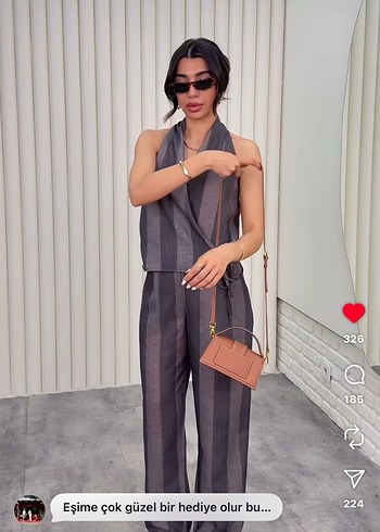 Gri Çizgili Kolsuz Kadın Takım - Görsel 3