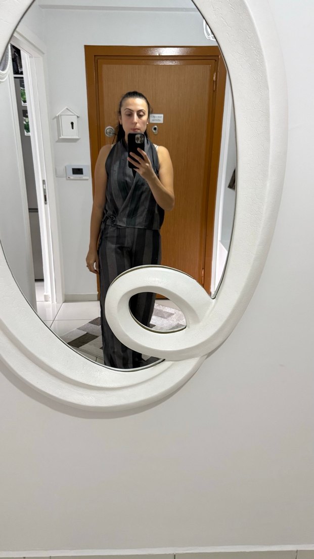 Gri Çizgili Kolsuz Kadın Takım - Görsel 5