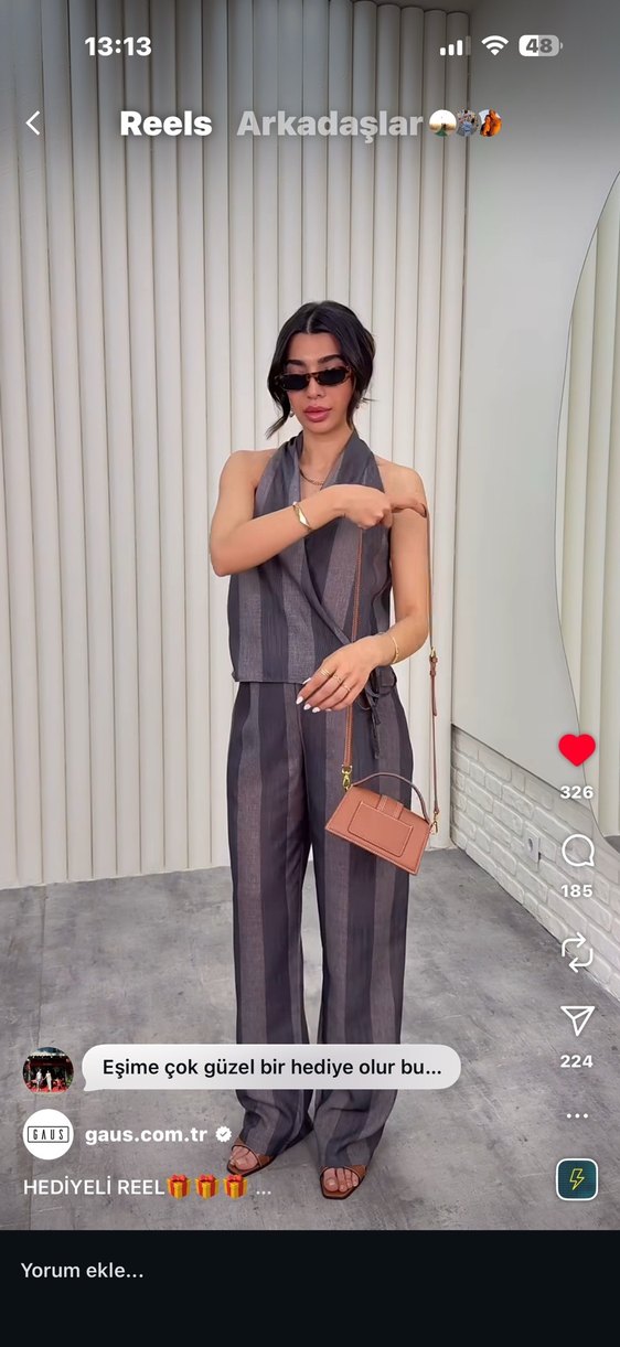 Gri Çizgili Kolsuz Kadın Takım - Görsel 3