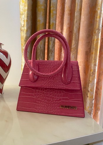 Jacquemus Parlak Pembe Deri Yılan Desenli Kadın Çanta