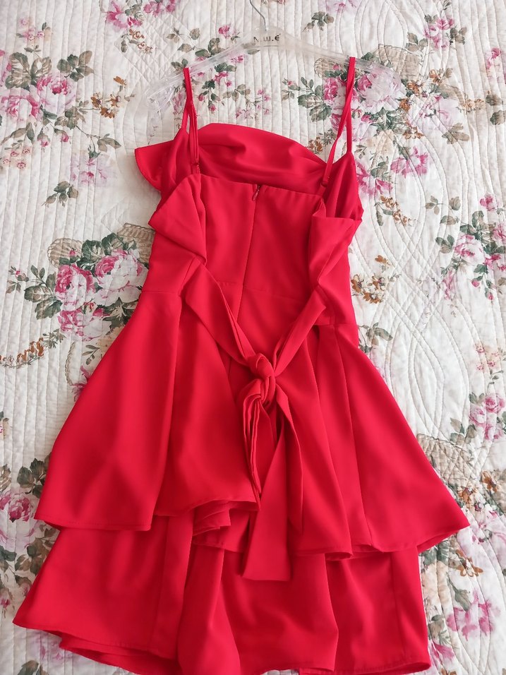 Kırmızı Fırfırlı Mini İp Askılı içi şortlu Elbise - Görsel 3