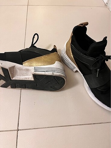 Kendall + Kylie Sneaker