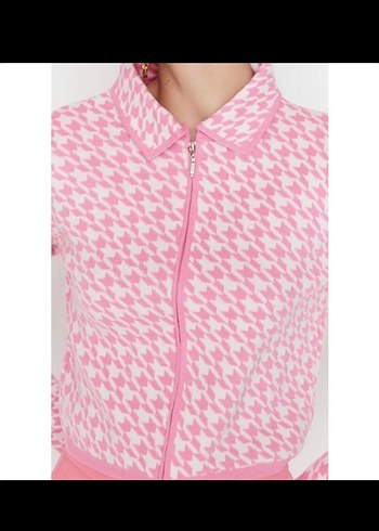 Şık Pembe Crop Yaka Uzun Kol Kazayağı Triko Hırka - Görsel 3