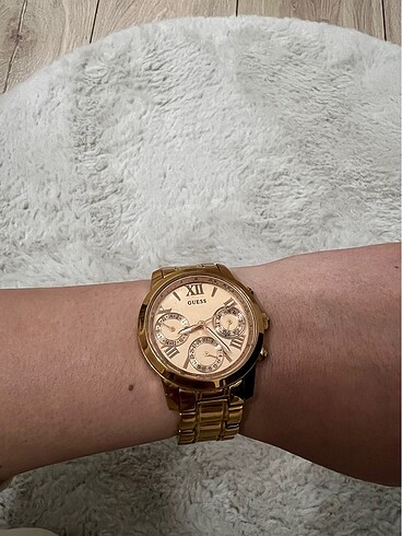 Guess Saat