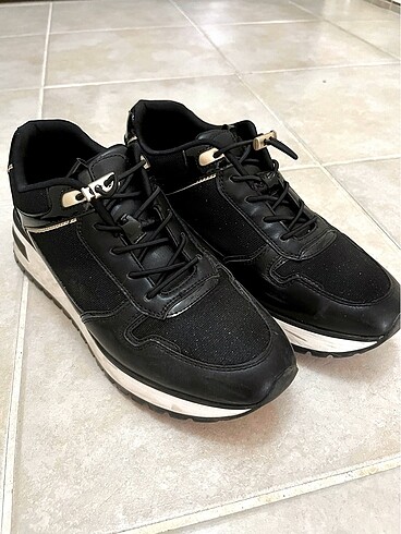 Siyah Sneaker Spor Ayakkabı