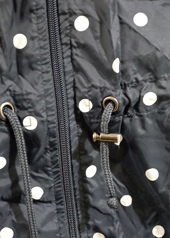 Lacivert Puantiyeli Uzun Kadın Yağmurluk - Görsel 5