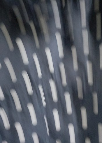 Lacivert Puantiyeli Uzun Kadın Yağmurluk - Görsel 7