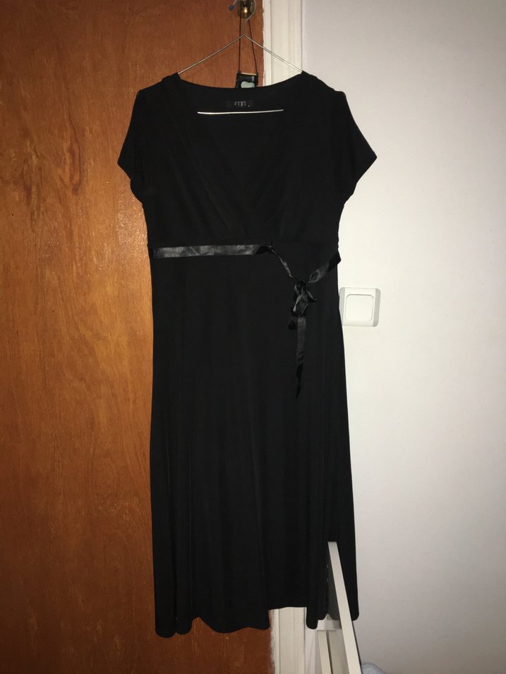 Siyah Kemerli Midi V Yaka Kadın Elbise - Görsel 2