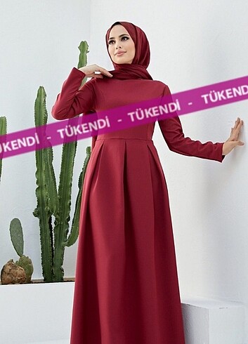 BORDO KUYRUKLU ELBİSE