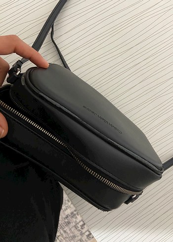 Siyah Deri Calvin klein Çapraz Çanta - Görsel 2