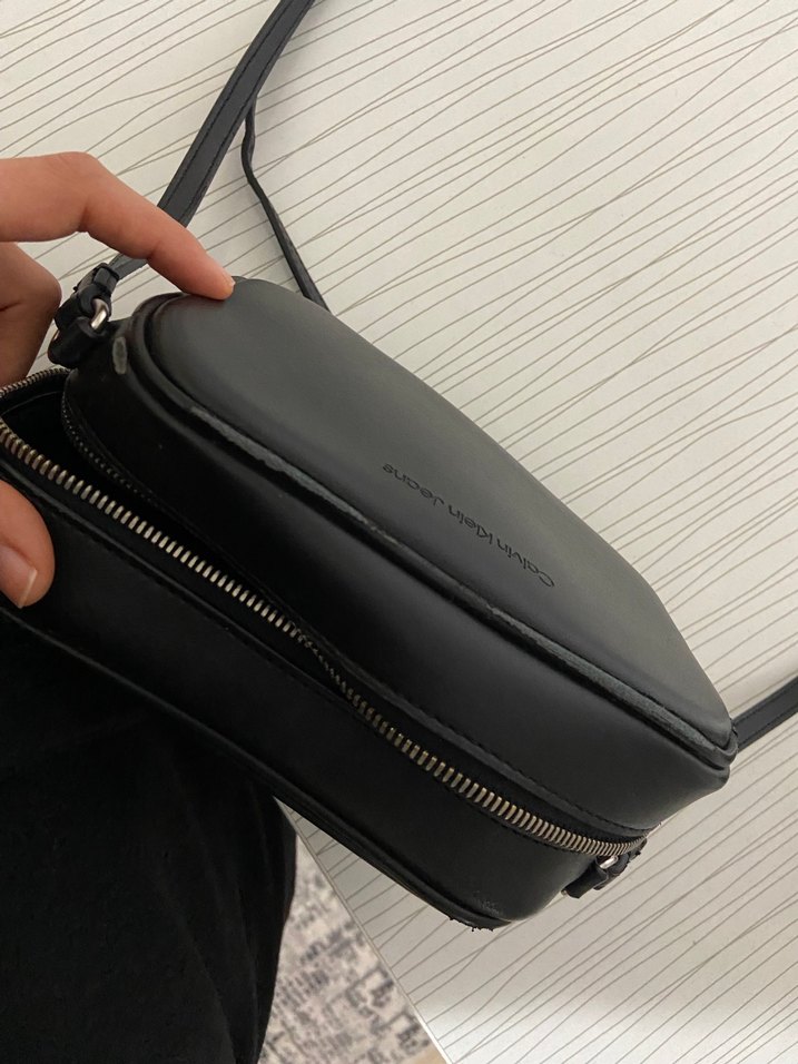 Siyah Deri Calvin klein Çapraz Çanta - Görsel 2