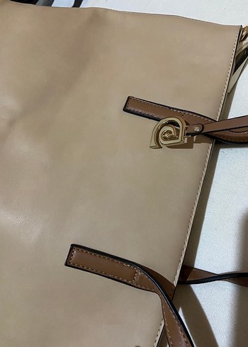 Bej Parlak Derimod marka kadın çanta - Görsel 4